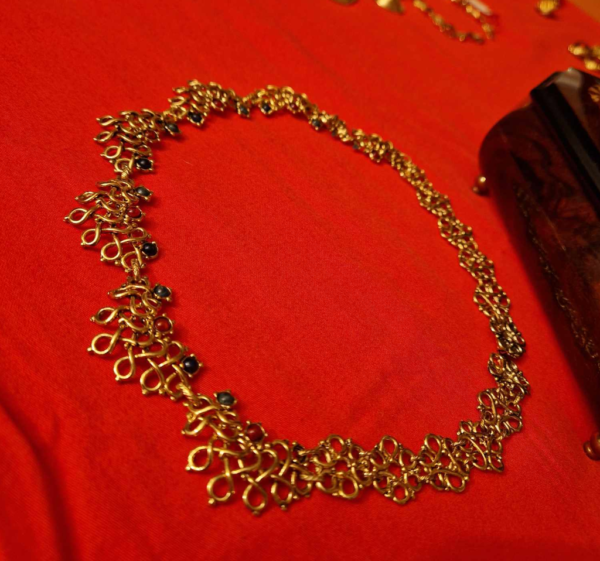 golden necklace 3